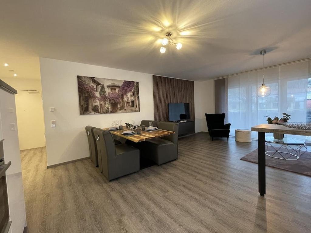 Exklusive Wohnung Zentral Mit Grossem Balkon Losheim Eksteriør bilde