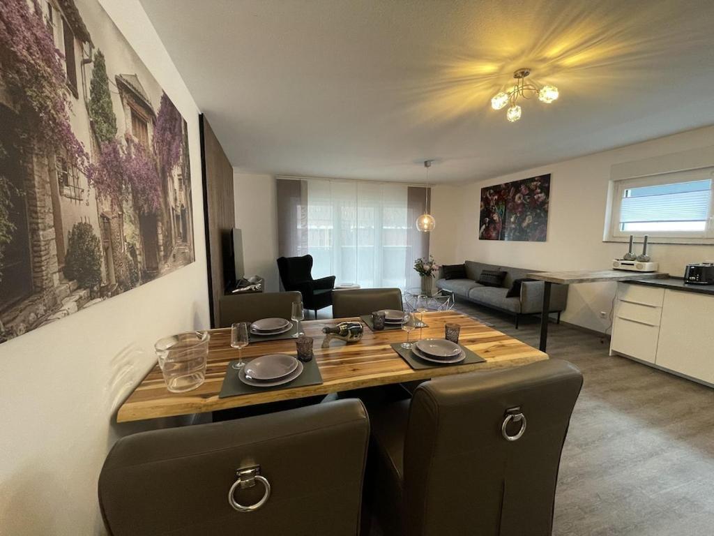 Exklusive Wohnung Zentral Mit Grossem Balkon Losheim Eksteriør bilde