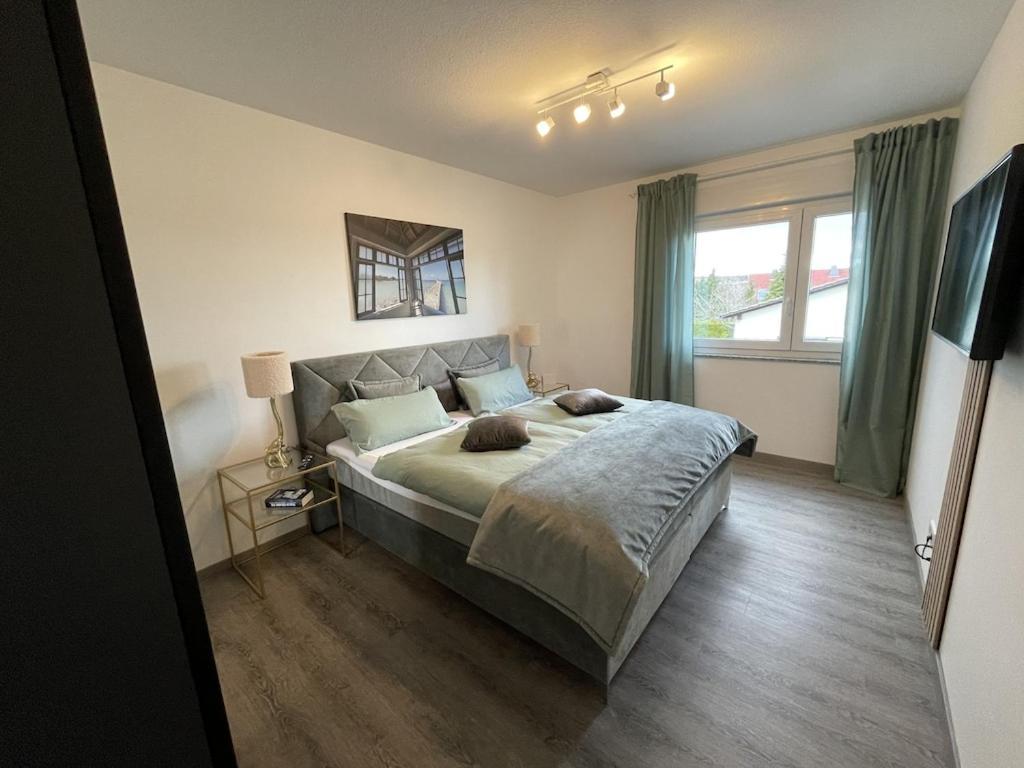 Exklusive Wohnung Zentral Mit Grossem Balkon Losheim Eksteriør bilde