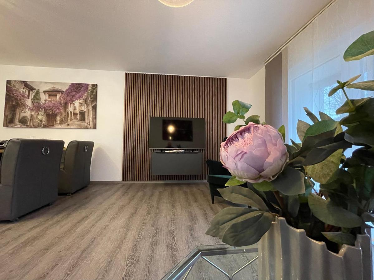 Exklusive Wohnung Zentral Mit Grossem Balkon Losheim Eksteriør bilde