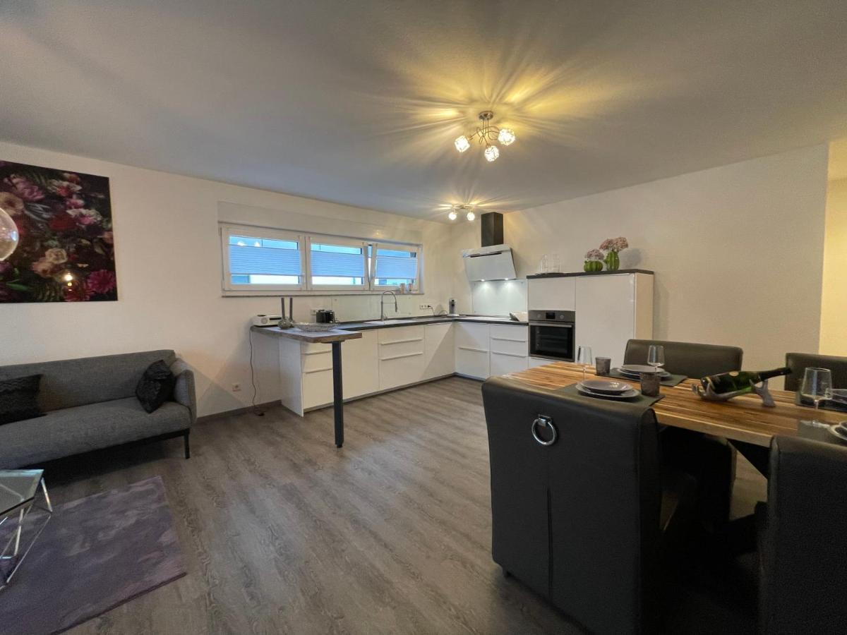 Exklusive Wohnung Zentral Mit Grossem Balkon Losheim Eksteriør bilde