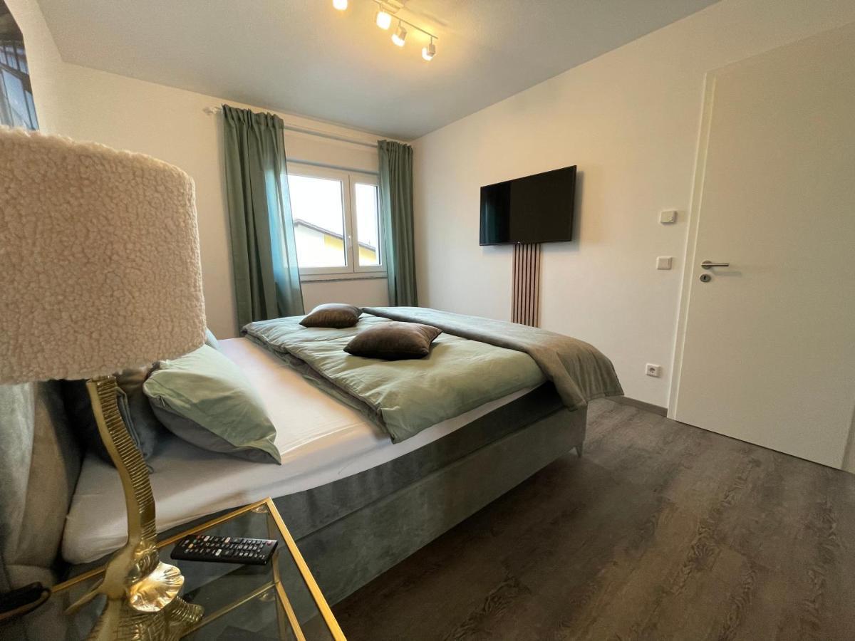 Exklusive Wohnung Zentral Mit Grossem Balkon Losheim Eksteriør bilde